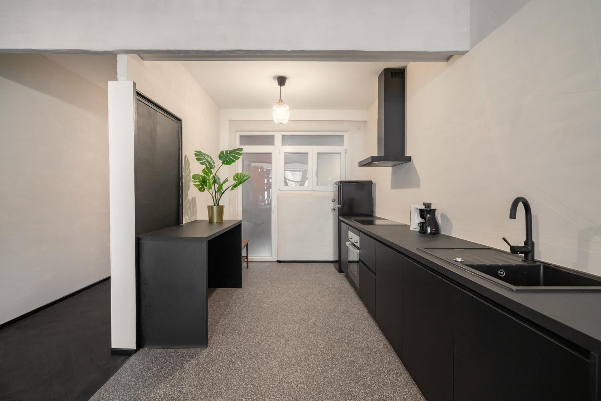 Charming And Spacious Apartments In The Heart Of Antwerp Antuérpia Exterior foto