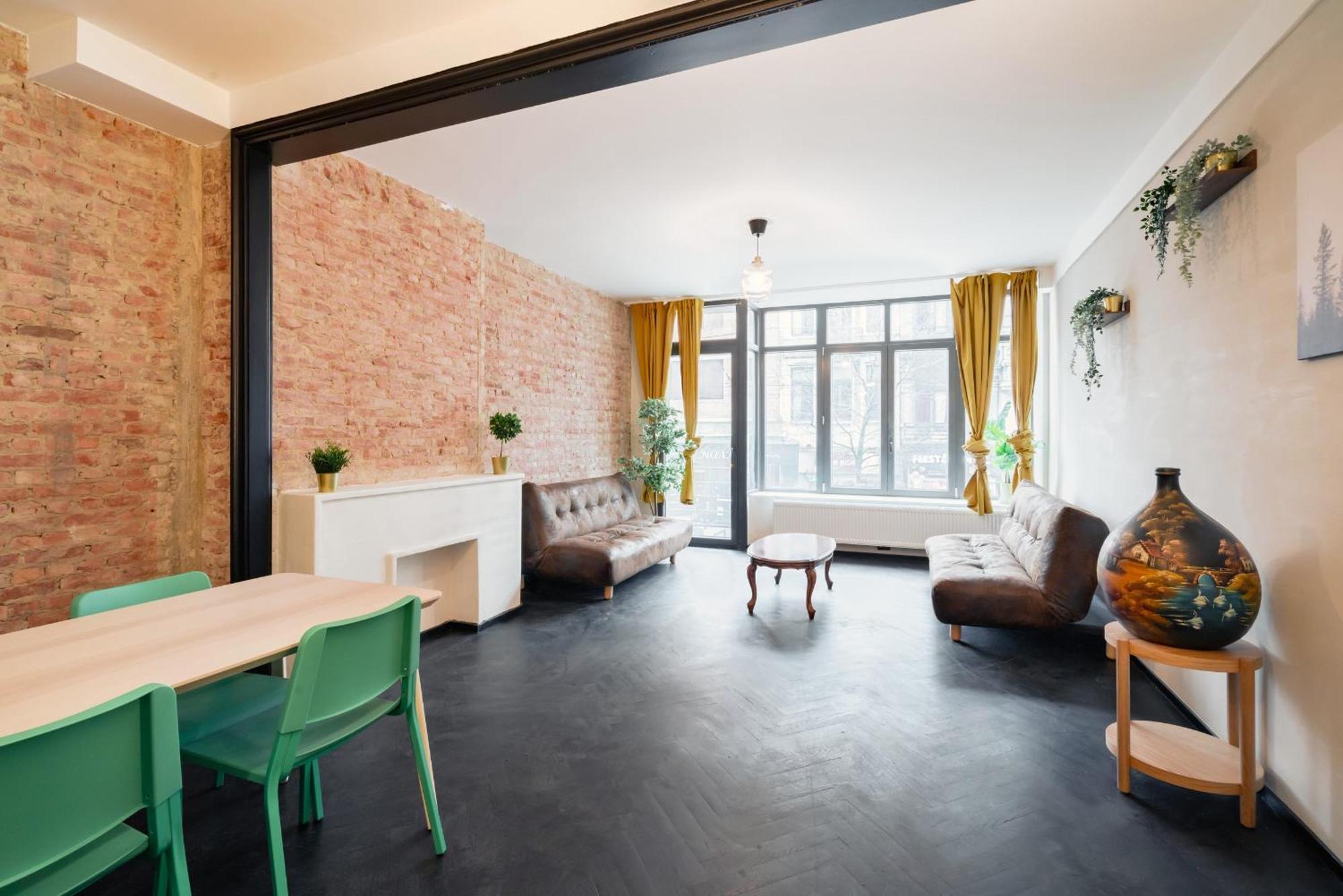 Charming And Spacious Apartments In The Heart Of Antwerp Antuérpia Exterior foto