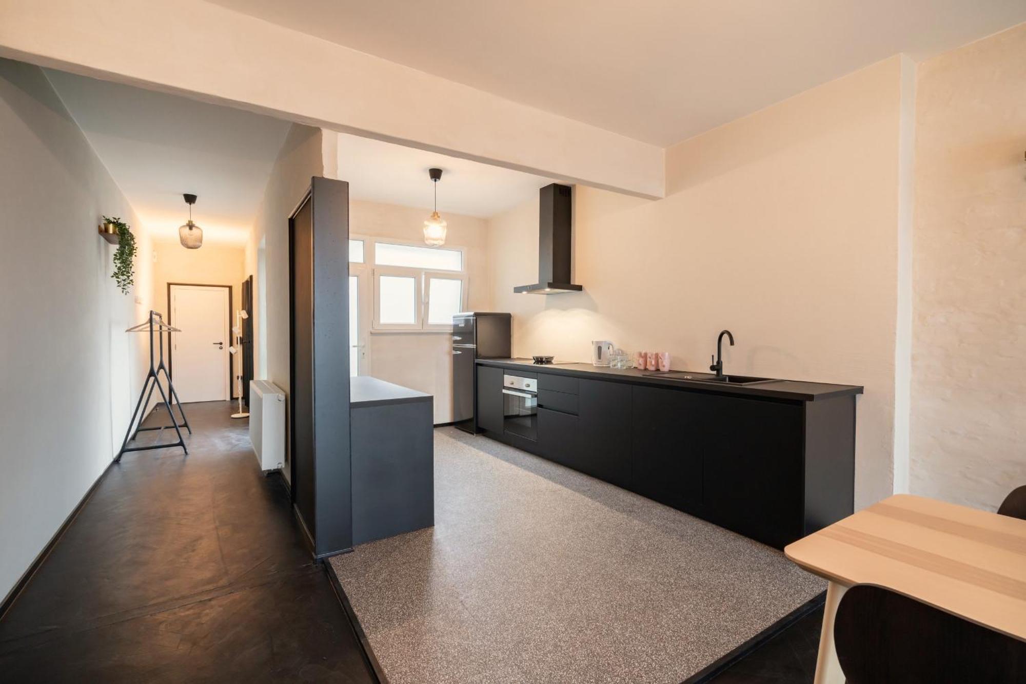 Charming And Spacious Apartments In The Heart Of Antwerp Antuérpia Exterior foto